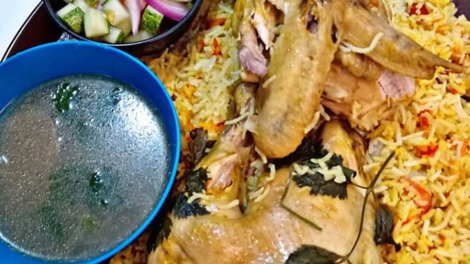 Nasi Arab homemade dengan ayam rebus wangi dan sambal merah Arab