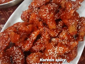 Korean Spicy Chicken homemade tanpa gochujang dengan sos berkilat dan taburan bijan