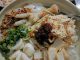 Semangkuk Kue Teow Th’ng dengan Kuah Ayam & Sambal Tumis