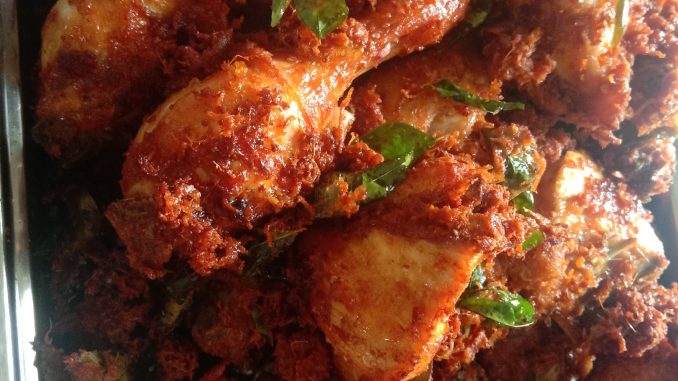 Ayam goreng berempah crispy untuk nasi bajet, sesuai sebagai menu jualan harian