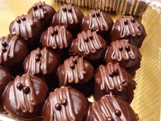 Kek coklat moist kukus dalam acuan lompang, comel dan sesuai untuk jualan mini box