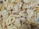 Kuih Tetulik tradisional atau kuih kering yang digoreng garing dan disira gula, hidangan warisan Melayu lama.