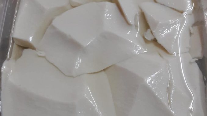 Taufu fa lembut dan licin disiram air gula melaka dengan aroma daun pandan