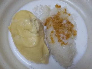 Pulut masak dalam periuk tanpa kukus, lembut, sekata dan wangi dengan daun pandan.