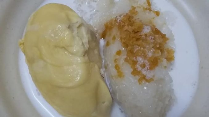 Pulut masak dalam periuk tanpa kukus, lembut, sekata dan wangi dengan daun pandan.