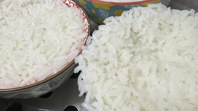 nasi kukus siap masak dan gebu