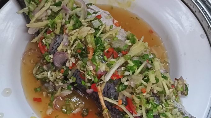 ikan siakap stim limau ala Thai