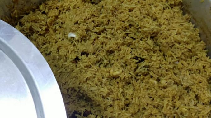 Nasi Arab kabsah ayam dengan beras basmati dan ayam berempah