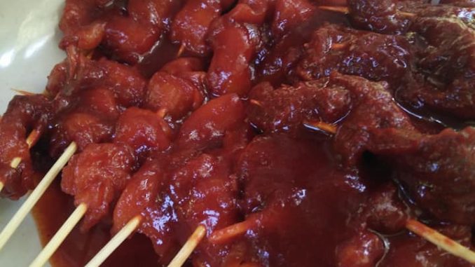 ayam diperap gula perang dan serbuk lada